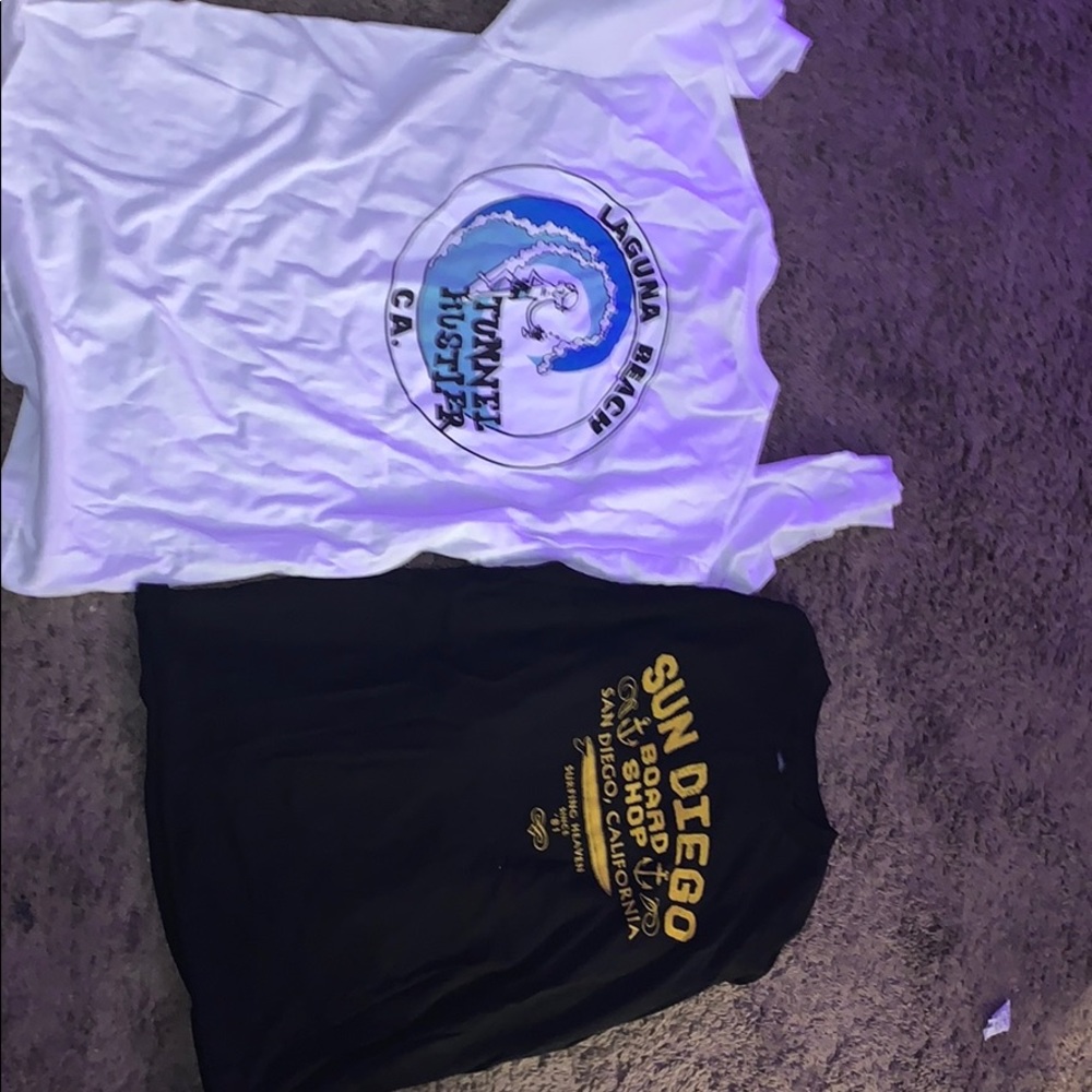 2 long sleeve t shirts bundle